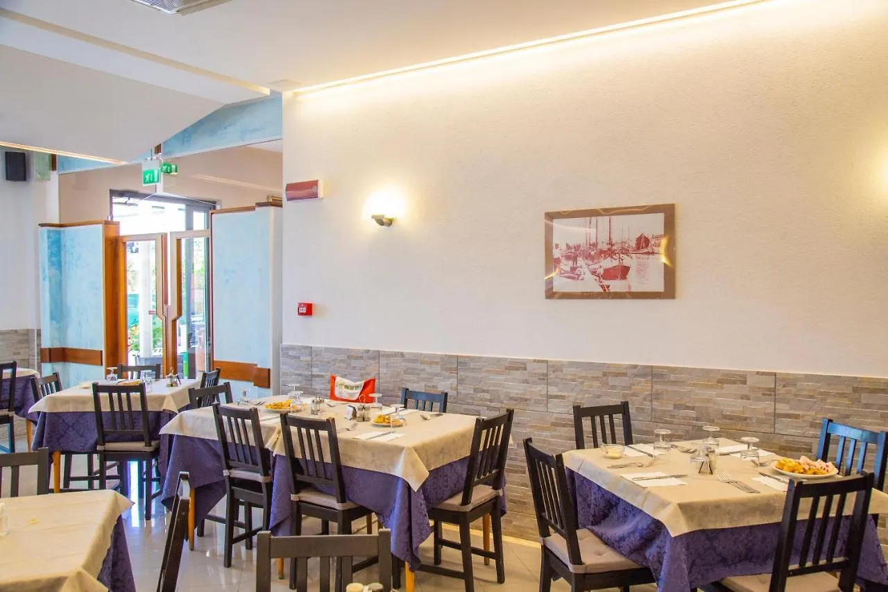 Hotel Maris Stella Riccione 2*,